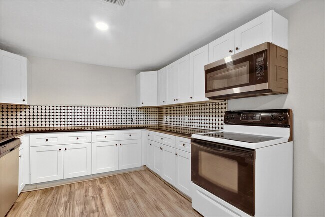 Building Photo - 5110 FM1765