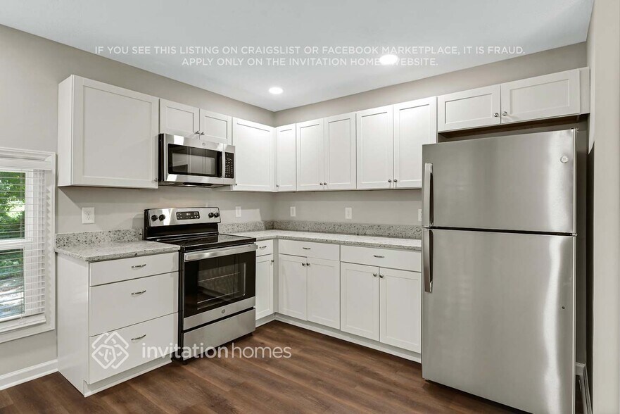 Building Photo - 2221 Gemway Dr