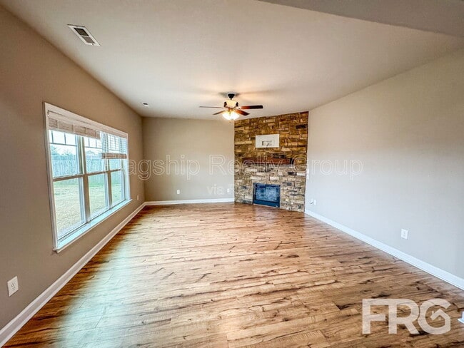 Building Photo - 419 Planters Ridge Dr