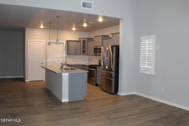 Building Photo - 940 Abe Goldberg Dr