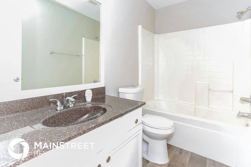 Building Photo - 5725 Northfield Dr