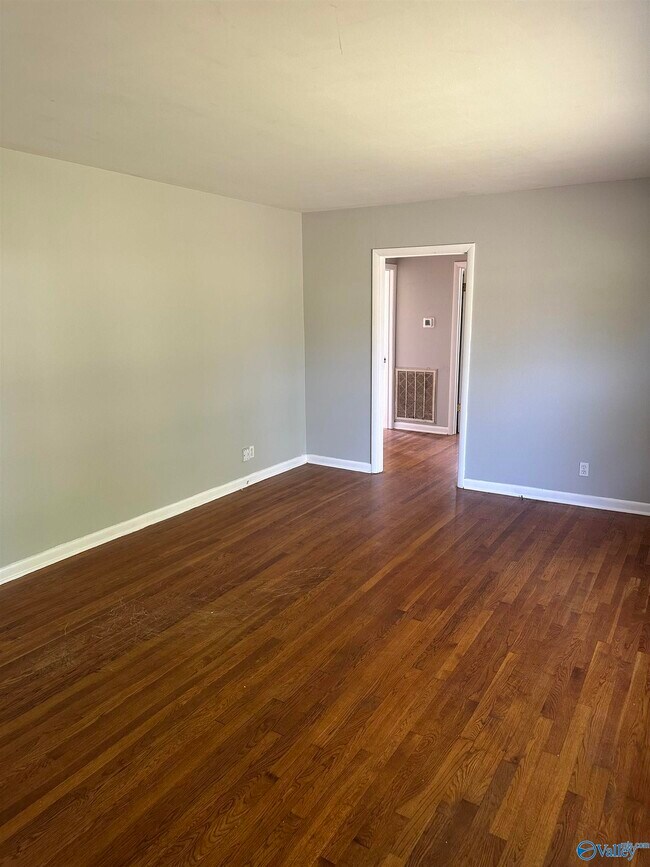 Building Photo - 2113 Norris Rd NW