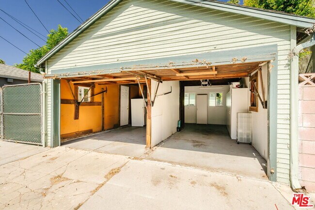 Building Photo - 840 Milwood Ave