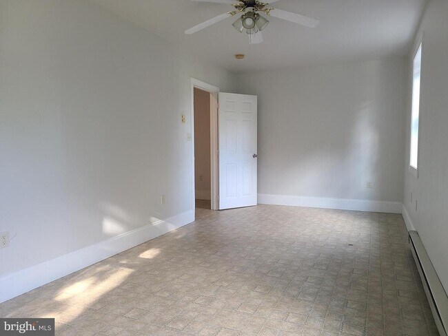 Building Photo - 693 Lancaster Pike
