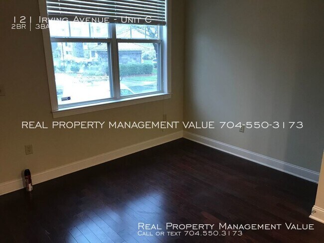 Building Photo - Two Bedroom Townhome in Legacy Village