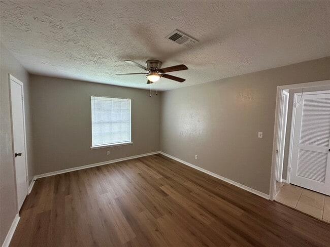 Building Photo - 121 BROWNELL