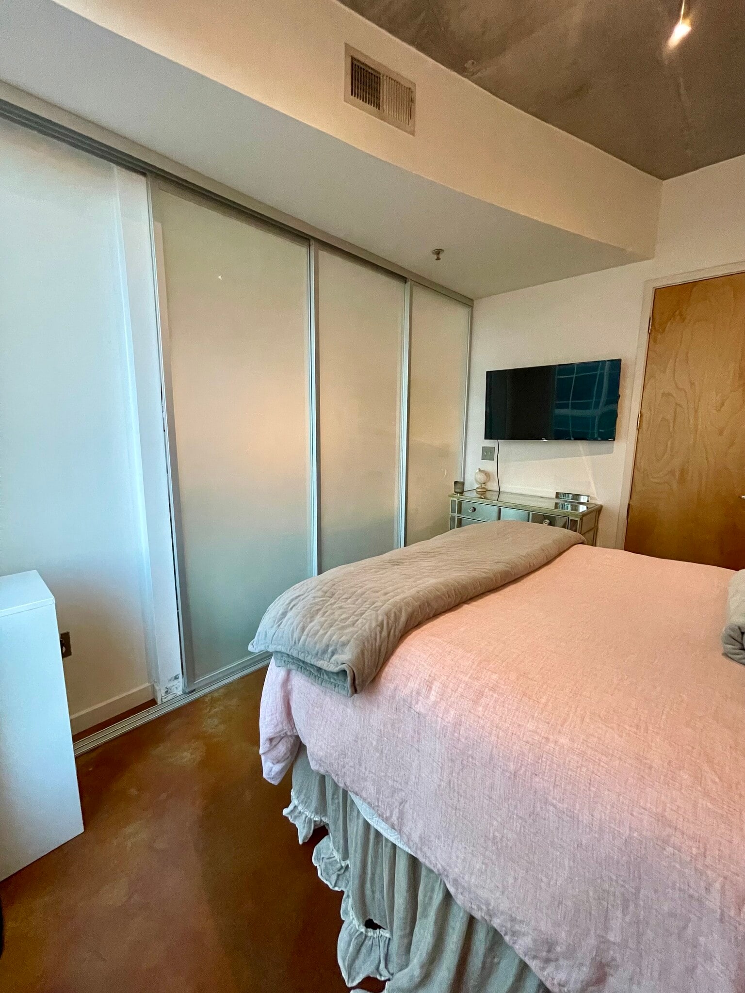 Building Photo - 600 12th Ave S