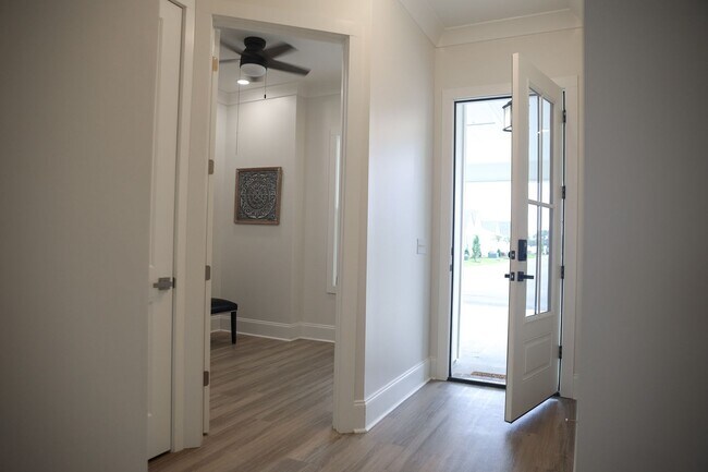 Building Photo - Brand New Single Story Furnished Townhome!