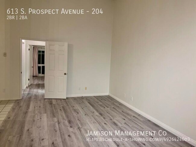 Building Photo - 613 S Prospect Ave