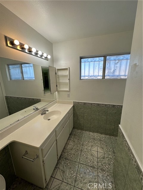 Building Photo - 8505 Robinia St