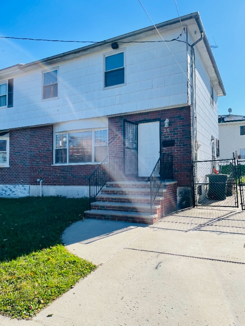 Building Photo - 50 Monsey Pl