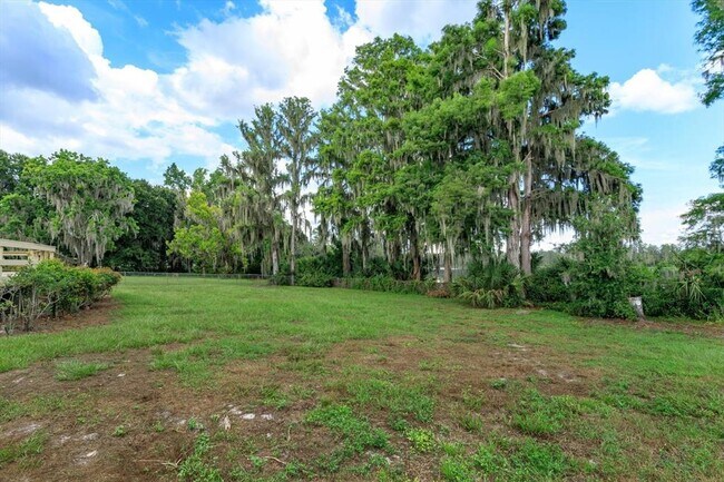 Building Photo - 8728 FL-33