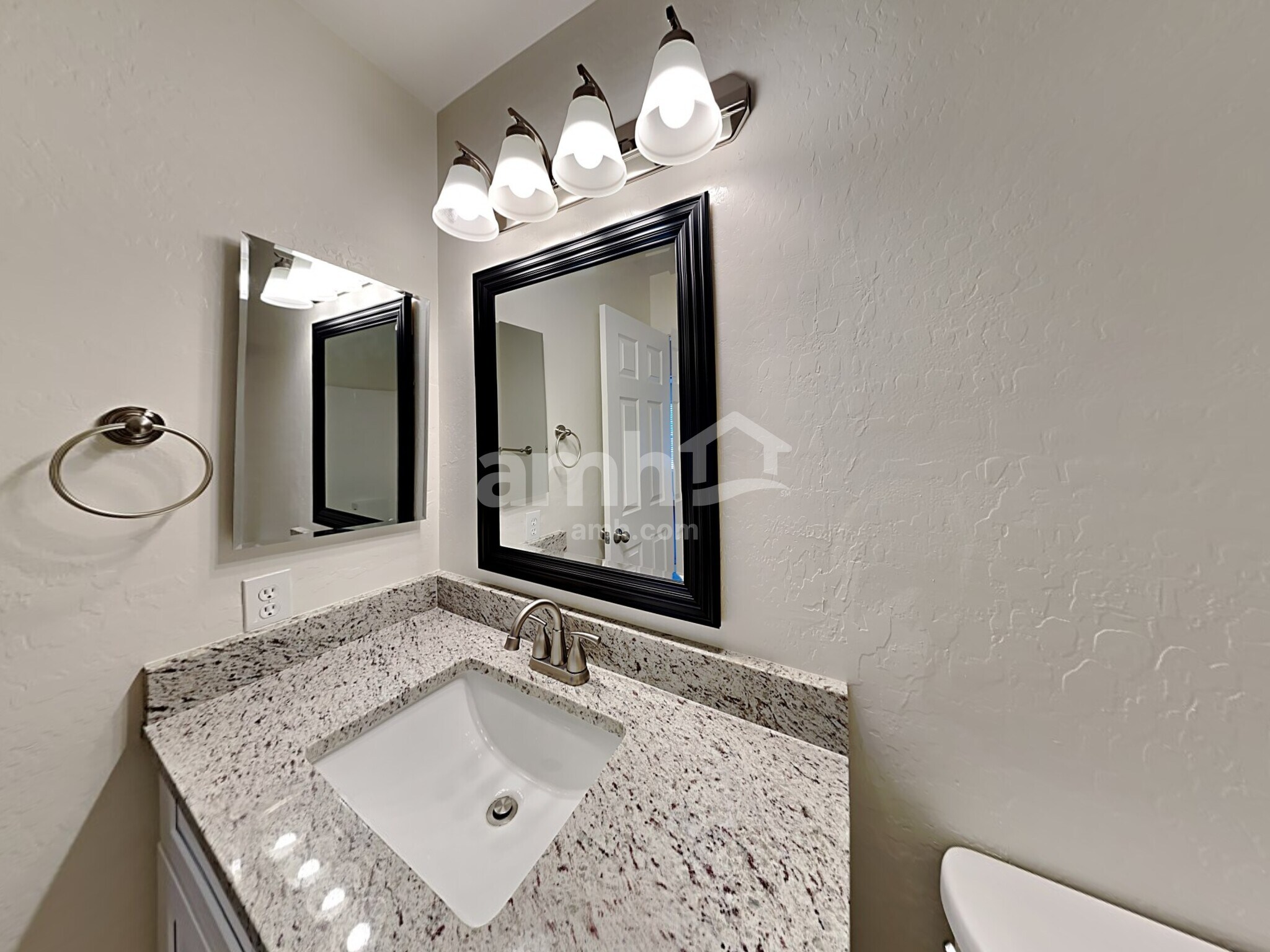 Building Photo - 13365 W Desert Rock Dr