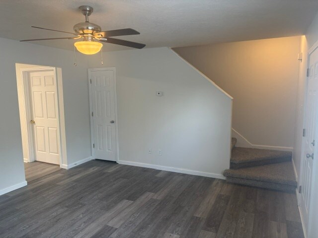 Building Photo - 2933 Colt Dr NE
