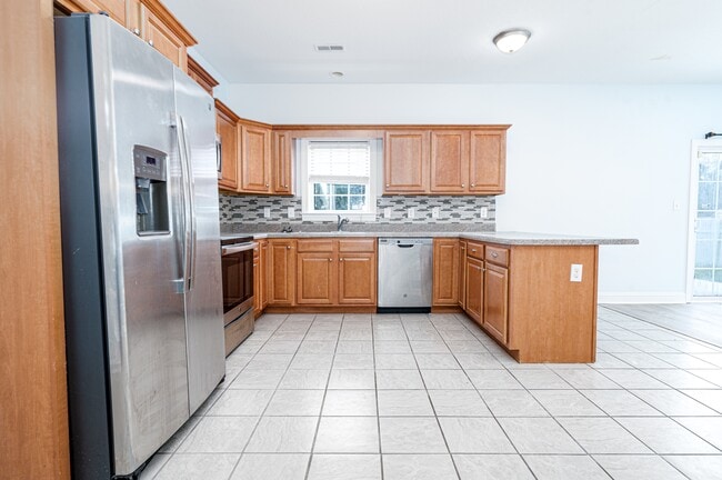 Building Photo - 2807 Walter Dr