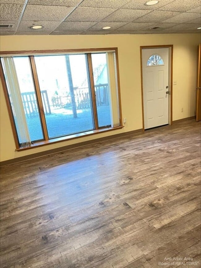 Building Photo - 116 W McKay St