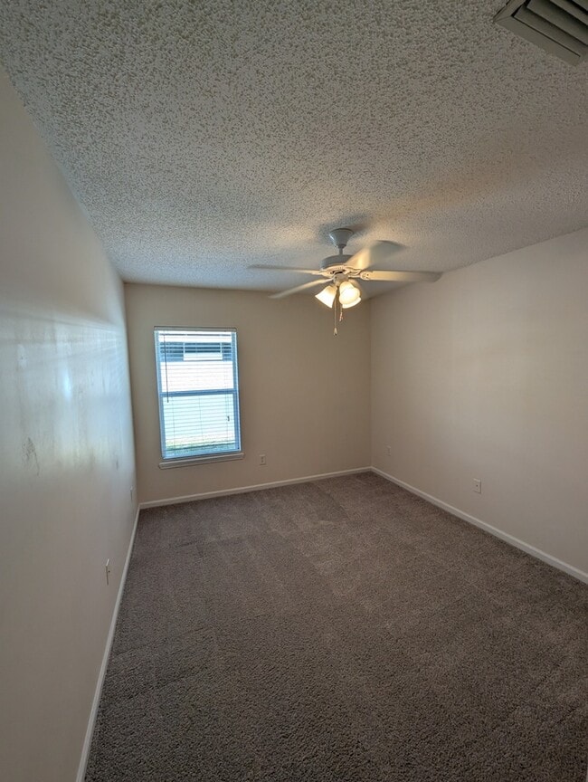 Building Photo - 839 Oak Arbor Cir