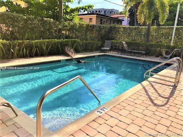 Building Photo - 20 Calabria Ave