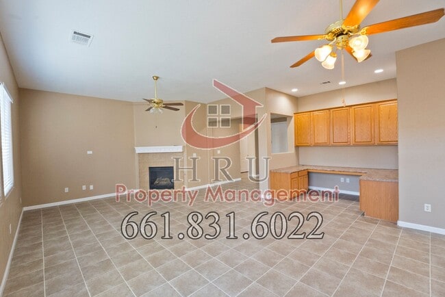 Building Photo - Ready to move in -4 bed+-2bath