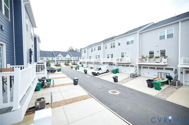 Building Photo - 11190 Winding Brook Terrace Dr