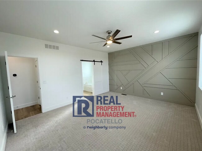 Building Photo - Brand New 3 bed 2.5 Bath Home- Double Car garage