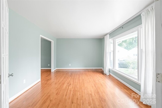 Building Photo - 5001 Vescova Ct