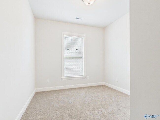 Building Photo - 15573 Bees St NW