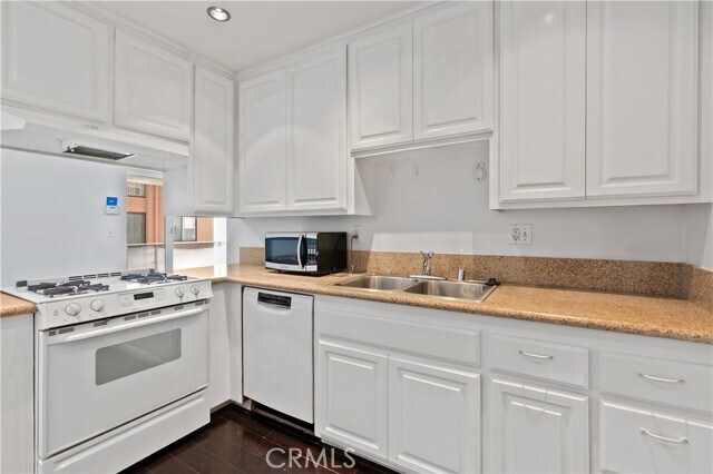 Building Photo - 131 N Gale Dr