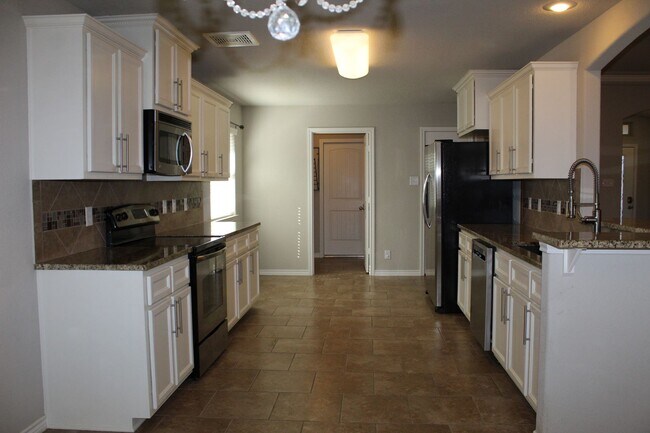Building Photo - 5 BEDROOM, BELTON ISD