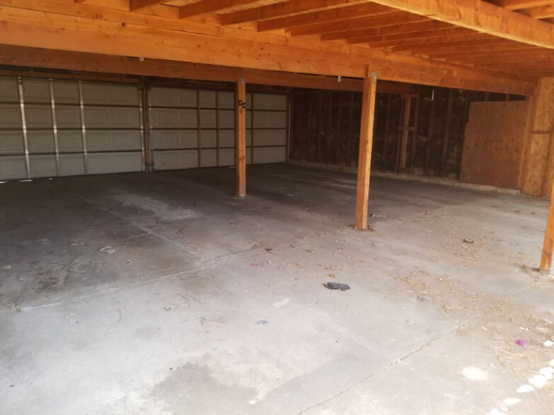 Building Photo - 466 N Orange Grove Ave