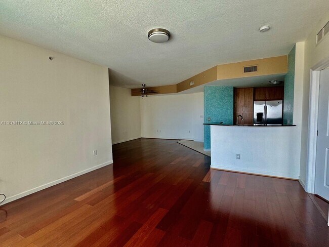Primary Photo - 7900 Harbor Island Dr