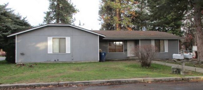 Building Photo - Ralph Duplex