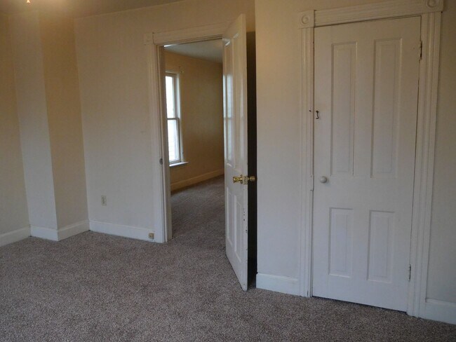 Building Photo - 147-149 N. Potomac Street