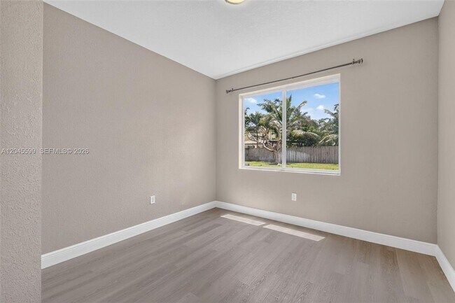 Building Photo - 20943 SW 133rd Ave