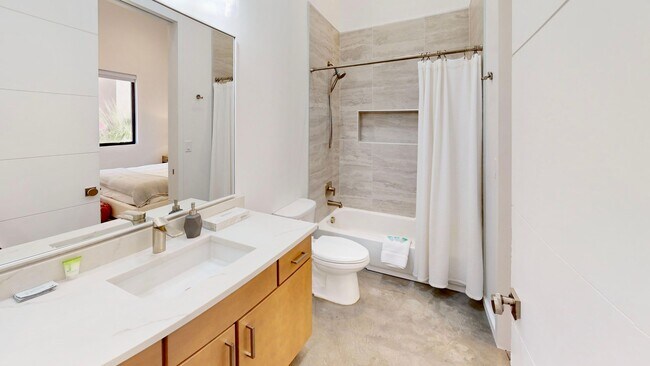 Building Photo - Beautiful Custom Home Available Now