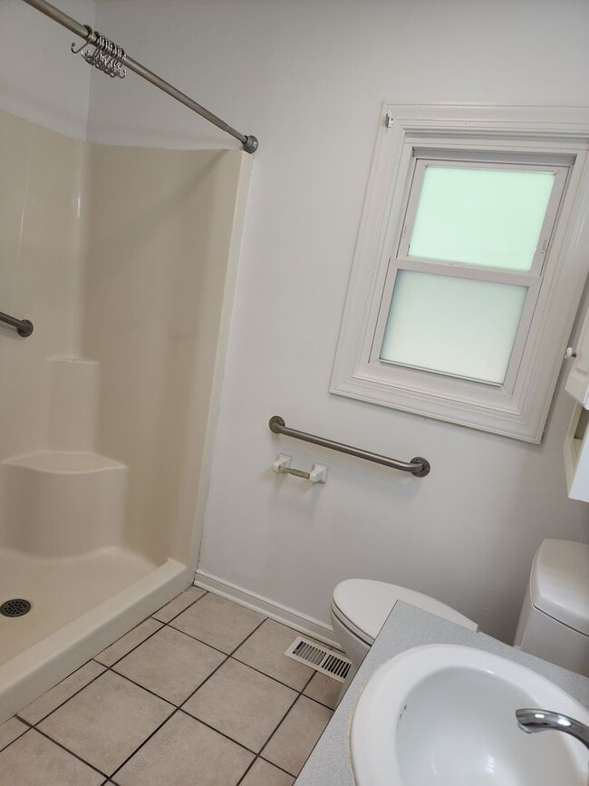 Building Photo - Cozy 1 Bedroom Home in New Kent County!