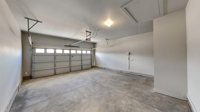 Building Photo - 4308 NE 123rd St