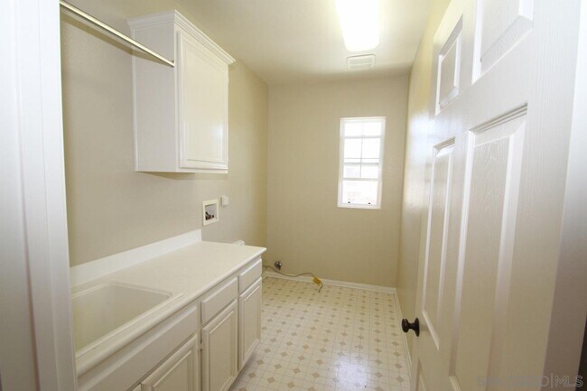 Building Photo - 15116 Cross Stone Dr