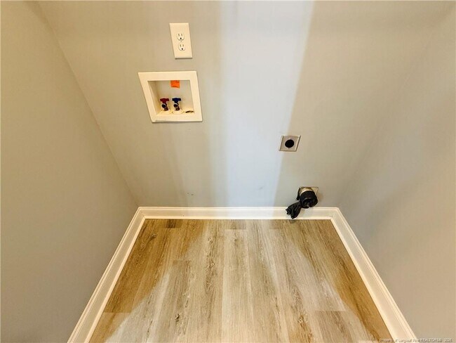 Building Photo - 2100 Feathercombe Court