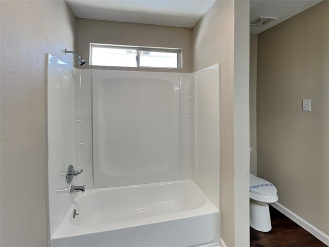 Building Photo - 16118 April Ridge Dr