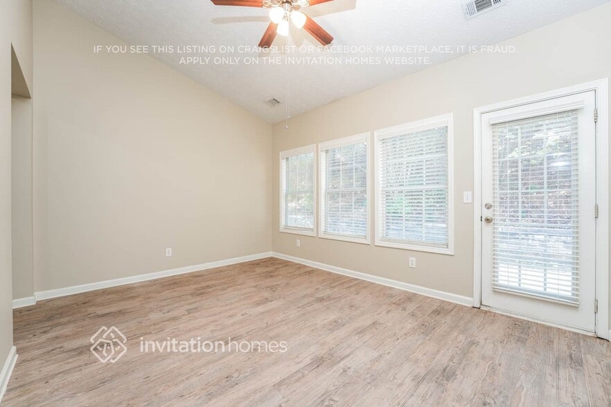 Building Photo - 30 Rosemoore Dr