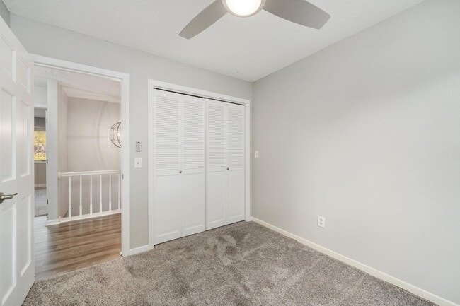 Building Photo - 2412 S Sheffield Cir