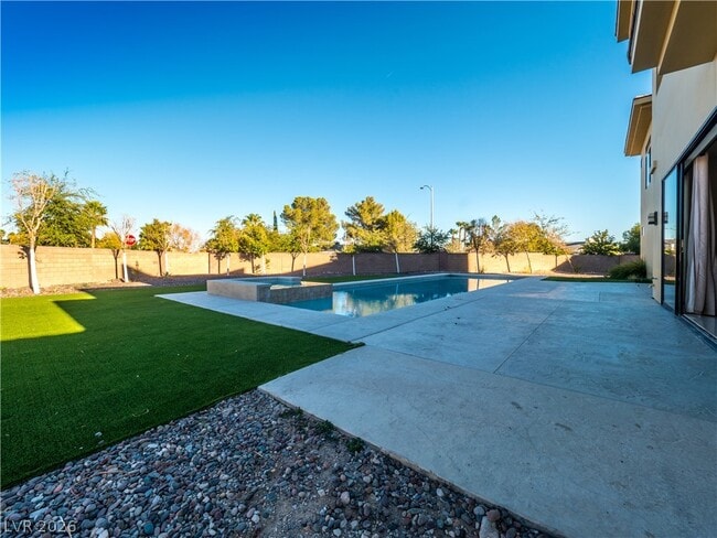 Building Photo - 7426 Yonie Ct