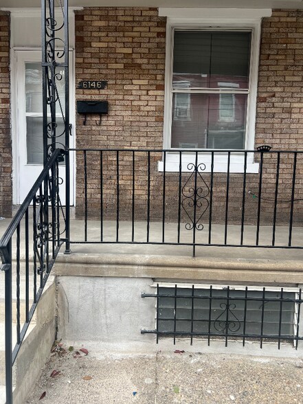Building Photo - 6146 Glenmore Ave