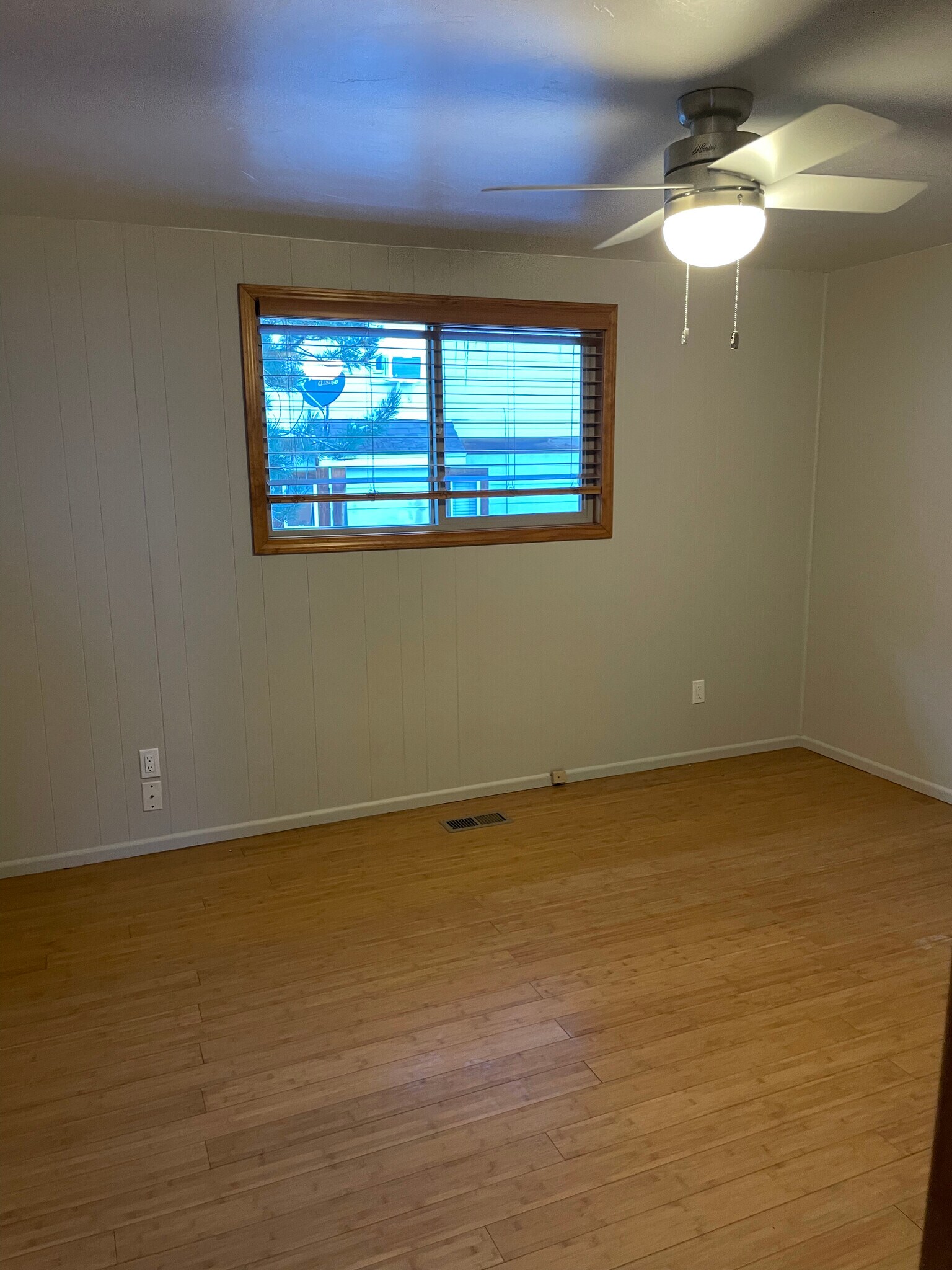 Building Photo - 415 Aspen Dr