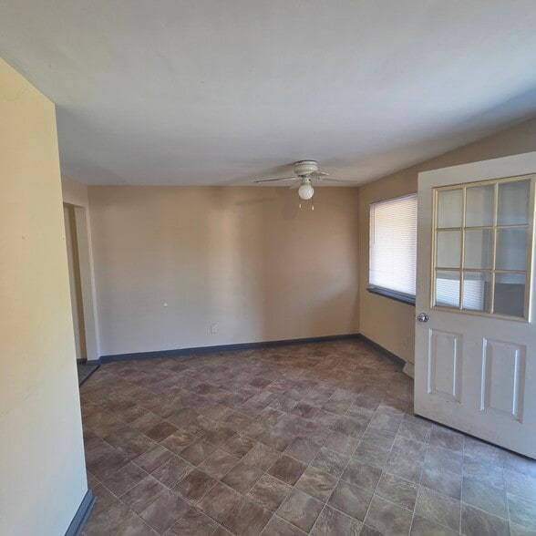 Dining Room - 245 Greenmeadow Dr