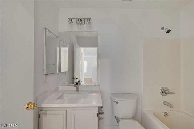 Building Photo - 2431 Lilac Cove St