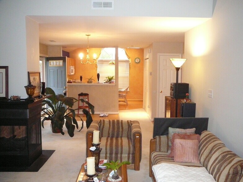 Building Photo - 6511 Bellcross Trl