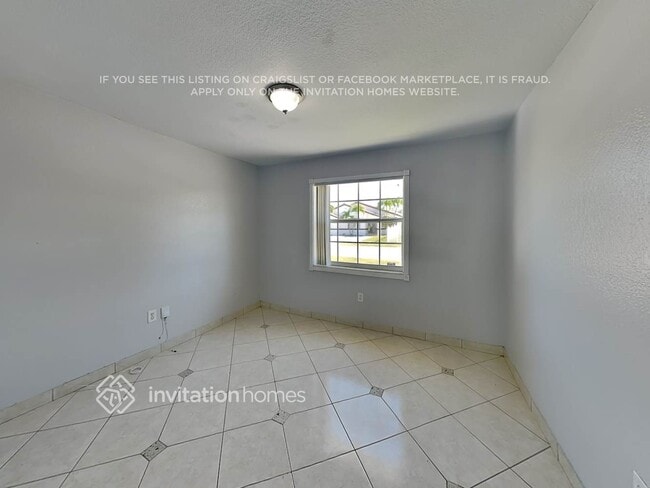 Building Photo - 18342 SW 135th Ave