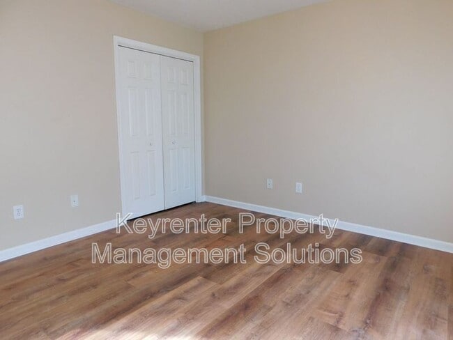 Building Photo - 1605 4th St